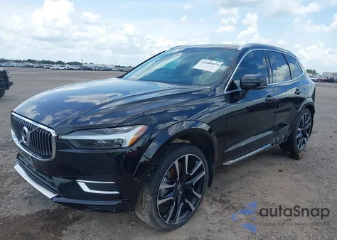 2021 Volvo Xc60 Recharge Plug-In Hybrid T8 Inscription z USA, uszkodzony, nr VIN YV4BR0DL8M1877416